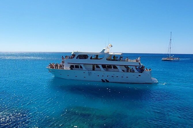 Protaras: St Georgios Presidential Cruise BBQ & 1 drink. 16+ - Seeing Cape Greco Sea Caves and Pirate-Used Routes