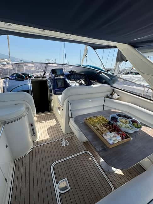 Puerto Banus: Private Luxury Yacht Charter - Dakota Yacht in Puerto Banús: Private luxury without the crowds