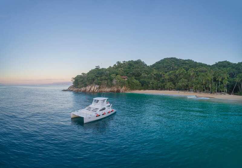 Puerto Vallarta: Luxury Yacht Tour with Lunch and Open Bar - Price and value: what you’re really paying for at $119 plus the harbor fee