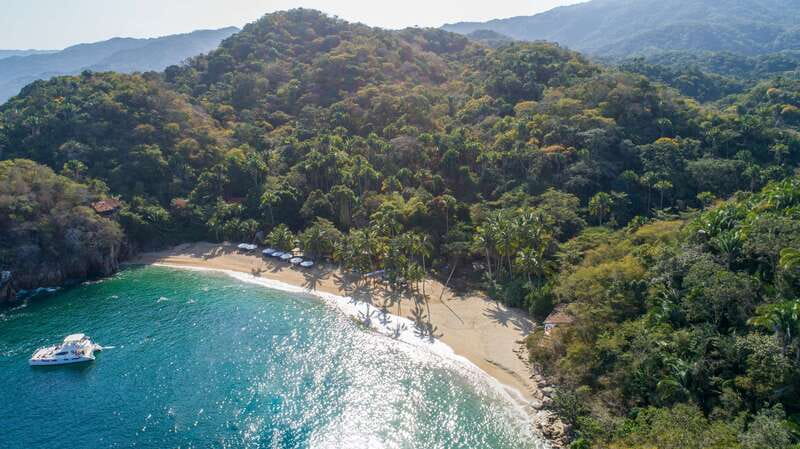 Puerto Vallarta: Luxury Yacht Tour with Lunch and Open Bar - Who this tour is best for (and who should skip it)