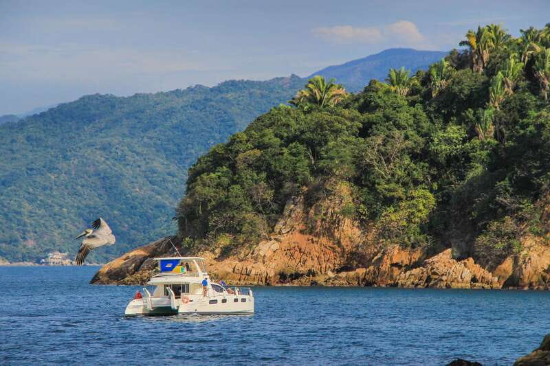 Puerto Vallarta: Luxury Yacht Tour with Lunch and Open Bar - Your morning logistics: pickup spots, harbor security, and the harbor fee