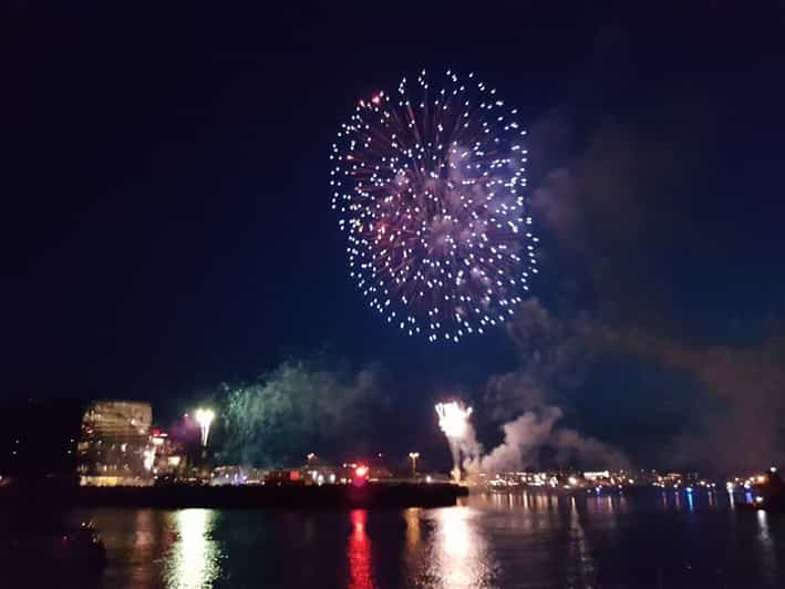 Reykjavík: New Year's Eve Northern Lights Yacht Cruise - Key Things to Know Before You Go
