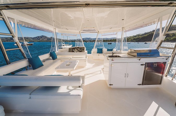 Royal Charters: The Premier Yacht Charter in Costa Rica - Your Day Starts With a Welcome Cocktail and a Real Boat Rhythm