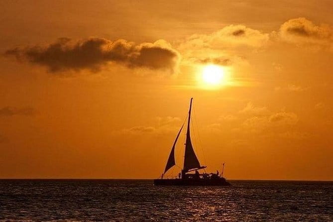 Sailing Experience in Mumbai on Mid Size Yacht - Crew and Captains: Friendly Service with a Safety Mindset