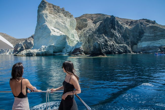 Santorini: Motor Yacht Day Cruise with 5-Course Lunch - Volcano Stop: 30 Minutes of Sea Views Without the Hike