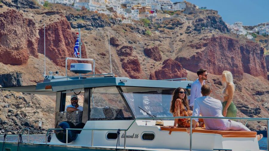 Santorini: Private Diamond 36 Motor Yacht Caldera Cruise - Oia sunset timing: when your cruise is built for the glow