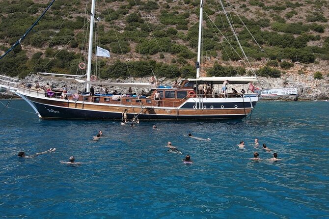 Saranda Prince Ennio-Daily Yacht Tour - Krorez Bay: the longest stop and the real payoff
