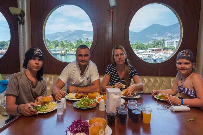 Side-Alanya: Pirate Yacht Tour (Legend Big Kral) with Lunch-Drink - Coastal views on the route: Cleopatra Beach and Alanya’s castle line