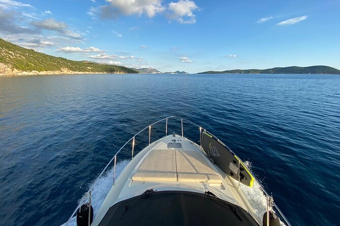 Small group tour by premium yacht to Elaphite Islands - Lopud and Sunj Beach: Sandy Shore, Beach Bars, and Village Time