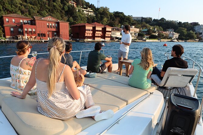 Small Group Yacht Tour With Unlimited Wine, Fruits & Mixed Nuts - The 2-hour route: Golden Horn to the old-peninsula skyline