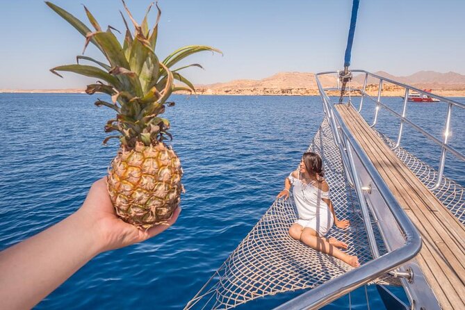 Snorkeling trip to Ras Mohamed & The White Island aboard Luxury Yacht - White Island: the sand strip photo stop (and what to expect)