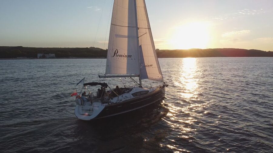 Sopot: Sunset Yacht Cruise with Welcome Drink - The Route Changes: Gdańsk or Gdynia Based on Wind