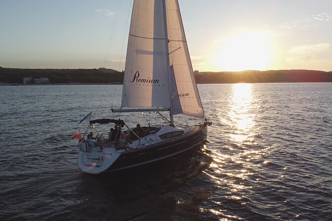 Sopot: Yacht Cruise Around the Bay with Welcome Drink - The optional steering part: how hands-on sailing stays fun, not stressful