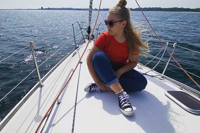 Sopot Yacht Cruise Around the Bay with Welcome Drink - Weather and Group Size: What Drizzle Means on This Yacht