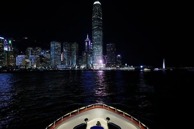 STARLIGHT: Victoria Harbour Night Yacht Tour - Symphony of Lights from the yacht: prime viewing, but know what it is