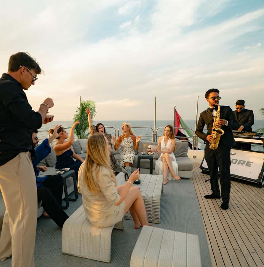 Sunseeker Superyacht: VIP Dinner, Premium Drinks& Live Music - Who This Sunseeker Superyacht Dinner Fits Best (and Who Should Skip It)