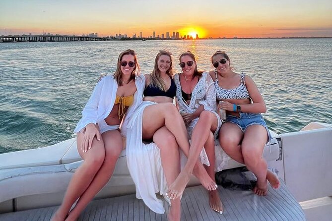 Sunset and Night Cruise of the Miami Bay Skyline on a Yacht - Key things I’d plan for