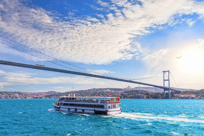 Sunset Bosphorus Yacht Cruise with Golden Horn - The view plan: Golden Horn, Galata Bridge, and the Galata Tower angle