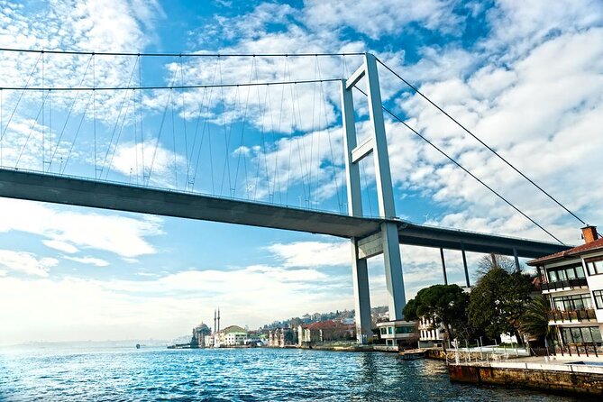 Sunset Cruise on Luxury Yacht with Transfers - H2: Sunset timing on the Bosphorus: why 2 hours feels just right