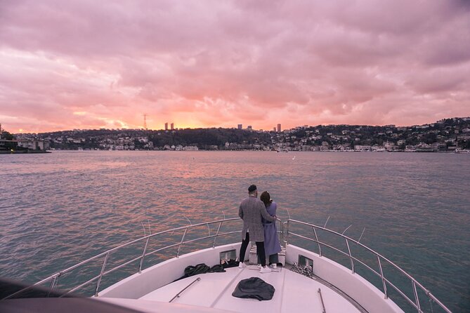 Sunset / Noon Bosphorus Cruise by Private Yacht - Sunset vs Noon: Choosing the Right Light