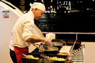 Superyacht Experience in Dubai with Dinner and Live Music - Live Music on a Yacht: what the party energy feels like