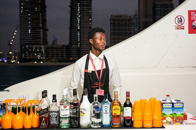 Superyacht Experience in Dubai with Dinner and Live Music - Price and value: what $126 buys in a Dubai night