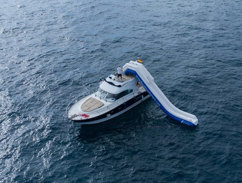 Tenerife: Private Luxury Yacht Sunset Cruise - Puerto Colón Pantalan 2 to a true private yacht setting