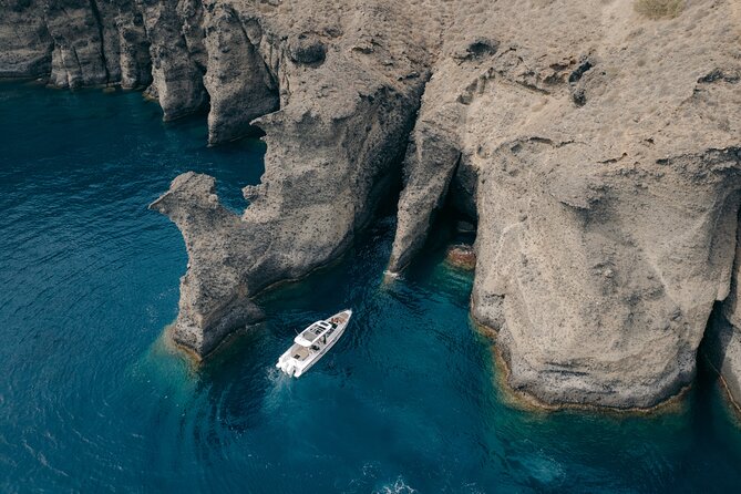 The Fastest Private Motor Yacht in Santorini - All Inclusive Tour - The volcano hot springs stop: go with curiosity, not assumptions