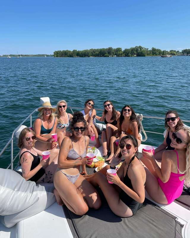 Toronto: Private Luxury Yacht Sightseeing Cruise & Prosecco - Where the itinerary feels tight (and why that can be good)