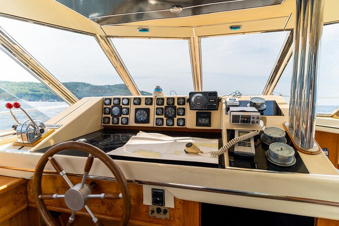 Tour of Ischia in Private Yacht - How the 3 to 6 Hour Timeline Works (And How to Pick Your Slot)