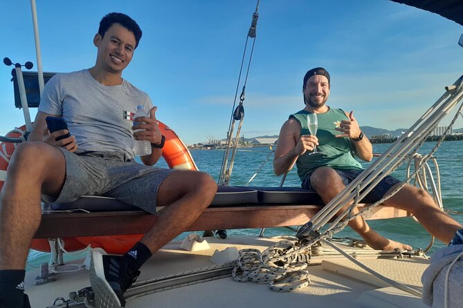 Townsville Boat Cruise & Yacht Club Lunch Package Sailing Charter - Timing: meet at the entrance, depart on time, plan your arrival buffer