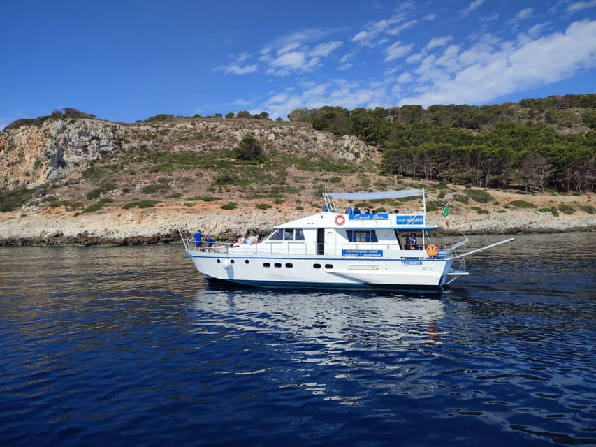 Trapani: Yacht Excursion to Levanzo and Favignana with Lunch - Lunch on Board: What You’re Really Getting at Midday