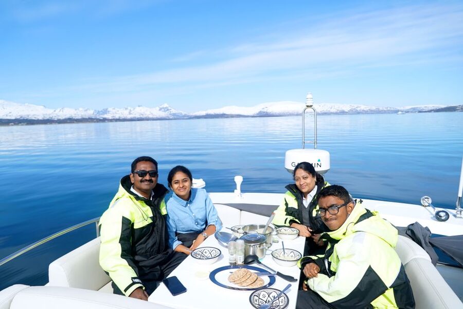 Tromsø: Fjord Cruise by Luxury Yacht - Meeting Point at Fredrik Langes gate 2 (Find the Arctic Queen Fast)