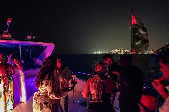 Ultimate Dubai Marina Yacht Party with BBQ, Drinks & DJ - Unlimited drinks and live DJ: how the onboard party works