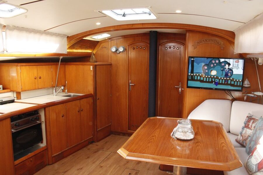 Vilamoura: Coastal Cruise on a Luxury Sailing Yacht - Price and value: is $49 for 2.5 hours a fair deal?