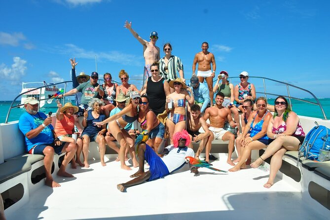 VIP Premium Yacht -Party Boat-Brunch - Getting on board: where pickup starts and how the timing works