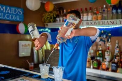 Washington, DC: Potomac River Yacht Cruise with Open Bar - Georgetown Dock to Double-Decker Yacht: Where to Board