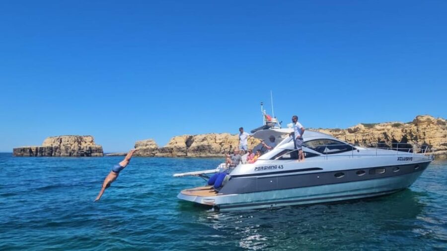 Xclusive Luxury Yacht Albufeira - Time on the water: choosing 2 hours vs. a longer charter