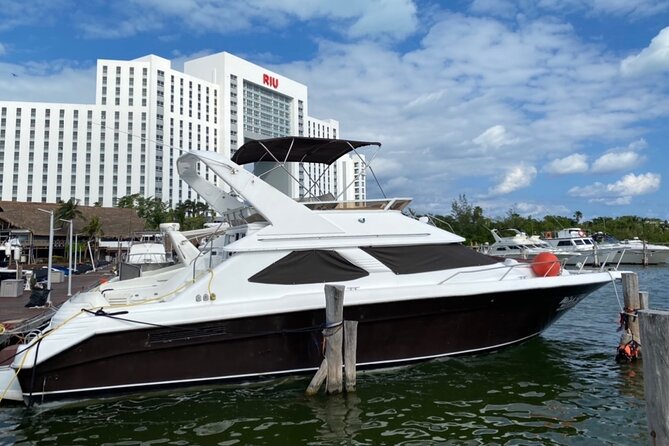 Yacht 48ft Rental in Cancun for up to 15 people - Food, drinks, and the real cost of the day