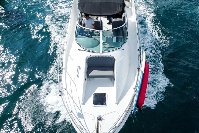 Yacht Carver - Luxury Private Yacht Tour - Meeting point and getting settled without stress
