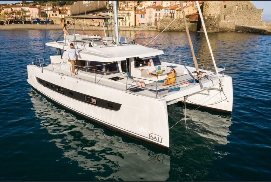 Yacht catamaran trip to the Lavezzi Islands - Price and value: $188 for food, water gear, and a full day afloat
