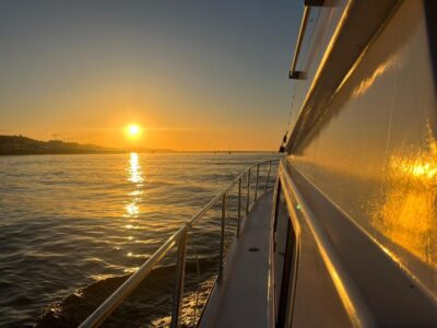 Yacht Douro Tour - The Port Wine welcome: more than a free drink
