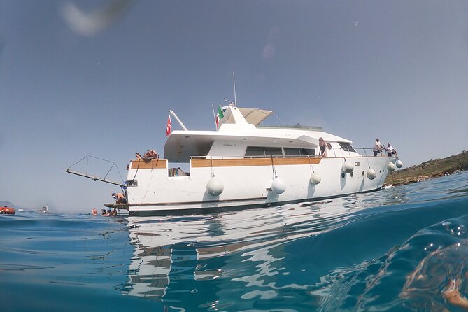Yacht excursion Shalimar IV - Snorkeling gear and swim-readiness: small details that matter