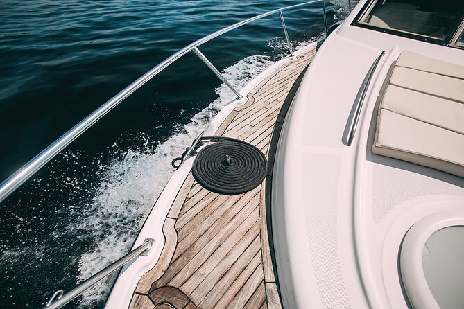 Yacht Meridian 40FT Best Private Rental in Cancun - Onboard extras that make it feel like a real boat day