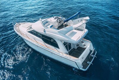 Yacht Meridian 40FT Best Private Rental in Cancun - Isla Mujeres day plan: mangroves, shipwreck snorkeling, and Playa Norte