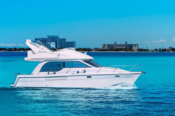 Yacht Meridian 40FT Best Private Rental in Cancun - Who this Cancun-to-Isla Mujeres private yacht suits best
