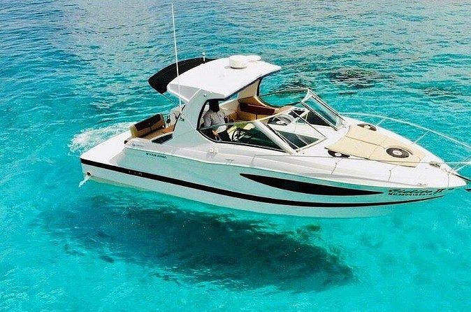Yacht with visit to heaven cie service snorkell included - When to go and what weather means for the plan