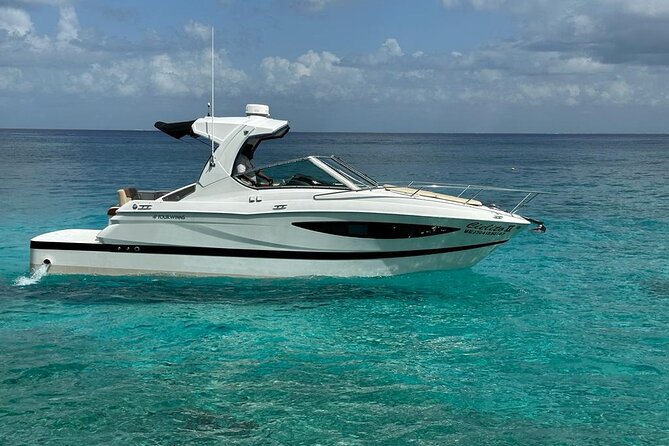 Yacht with visit to heaven cie service snorkell included - Who this yacht-and-snorkel works best for